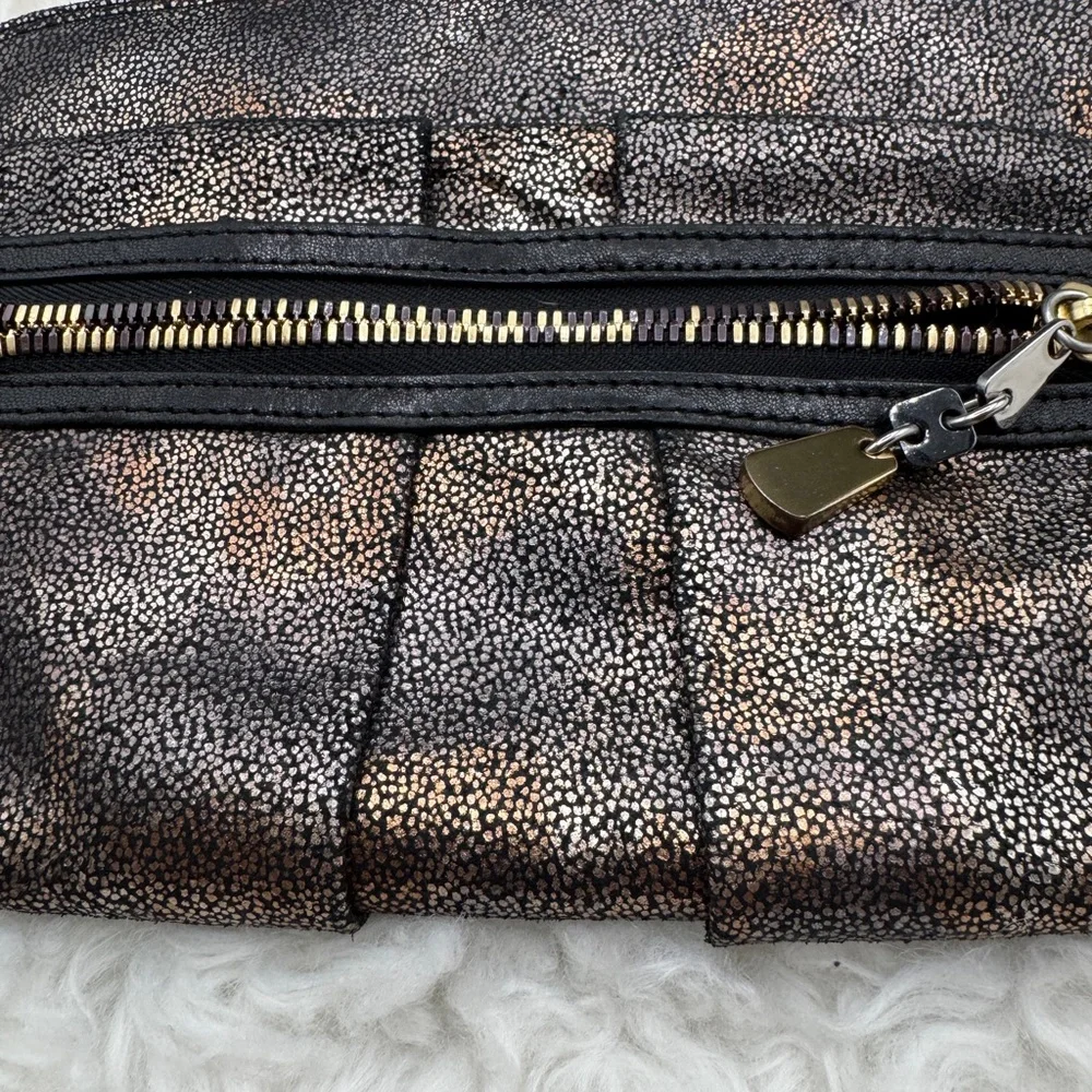 See by Chloe Black and Gold Textured Crossbody Bag - Picture 9 of 10